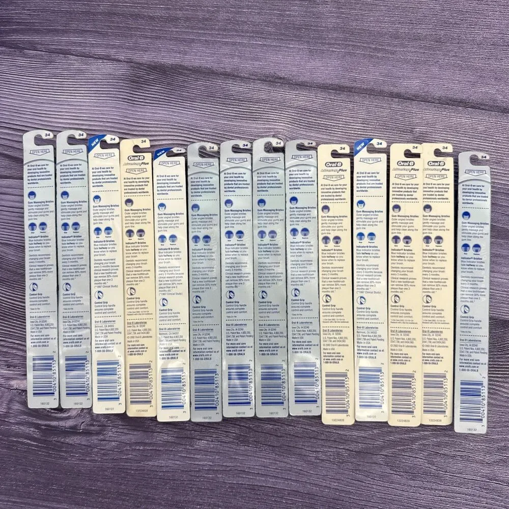 14 LOT 2002 Oral B Advantage Plus Toothbrush Regular 40 MEDIUM Control Grip NOS